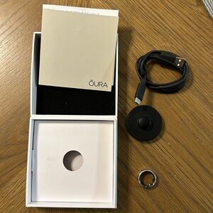 Oura ring gen 3 size 7 silver